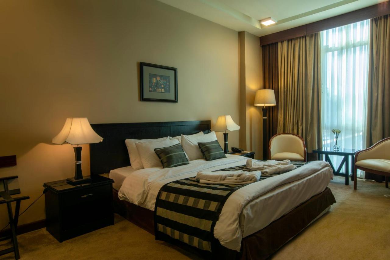 Century Park Hotel Amman Extérieur photo