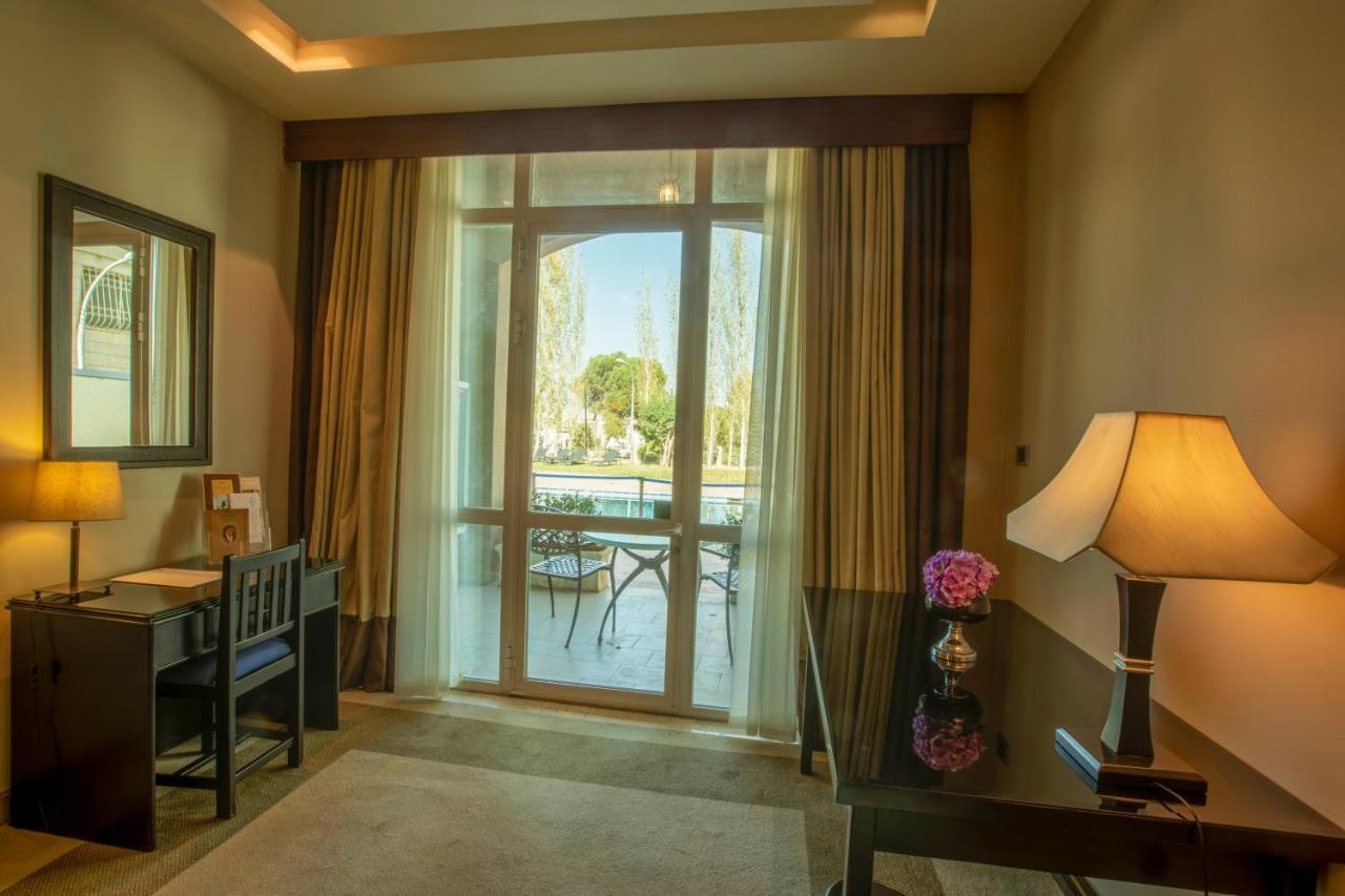 Century Park Hotel Amman Extérieur photo