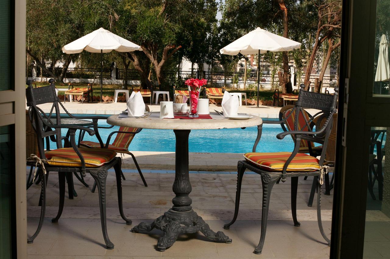 Century Park Hotel Amman Extérieur photo