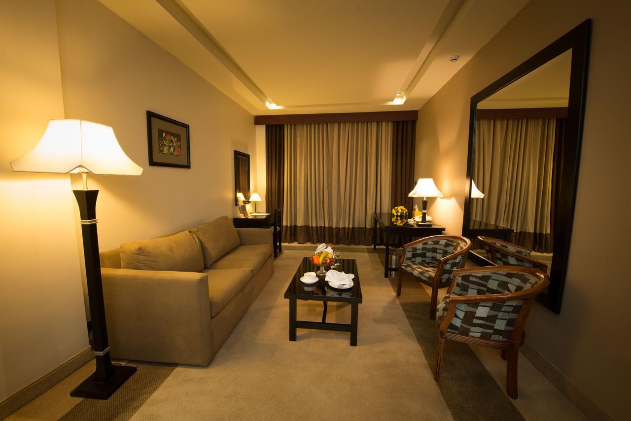Century Park Hotel Amman Extérieur photo