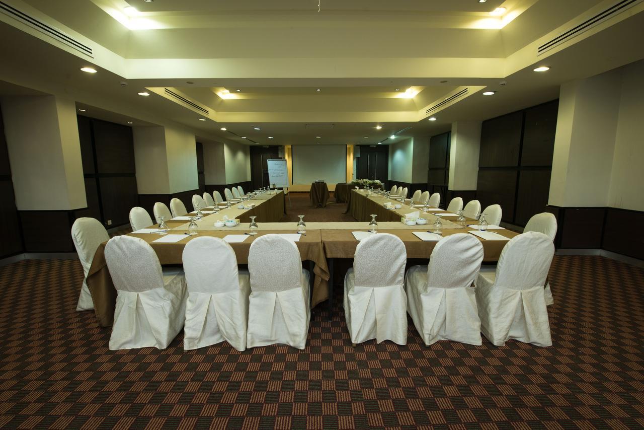 Century Park Hotel Amman Extérieur photo