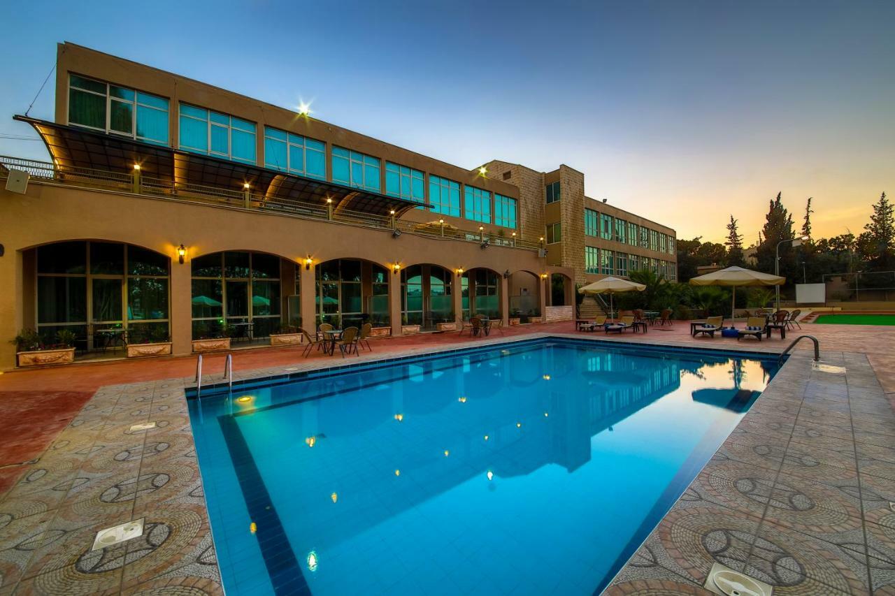 Century Park Hotel Amman Extérieur photo