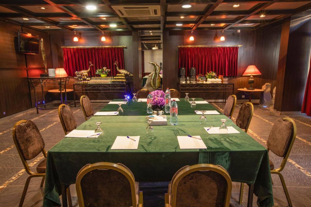 Century Park Hotel Amman Extérieur photo