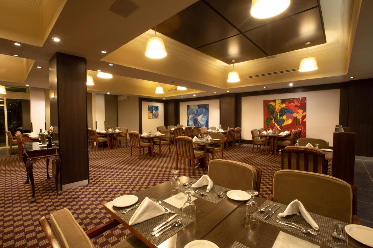 Century Park Hotel Amman Extérieur photo